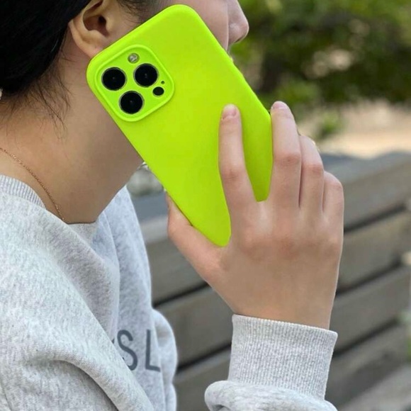 IPHONE 16 PRO MAX- Rubber Phone Case- NEON GREEN - Picture 3 of 8